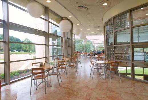 מרכז הקמפוס על-שם דואק אדריכל: רפאל לרמן
